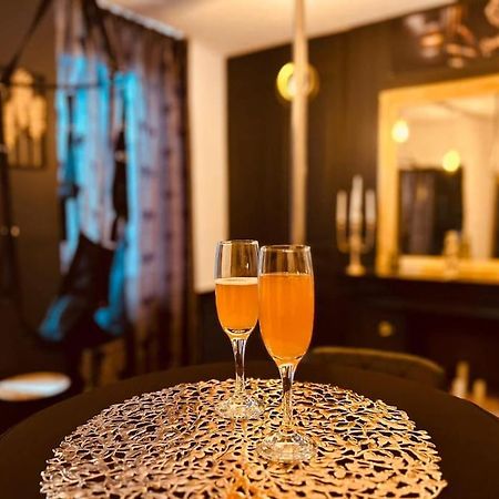 Love Room « L'Etreinte Doree » Illiers-Combray المظهر الخارجي الصورة