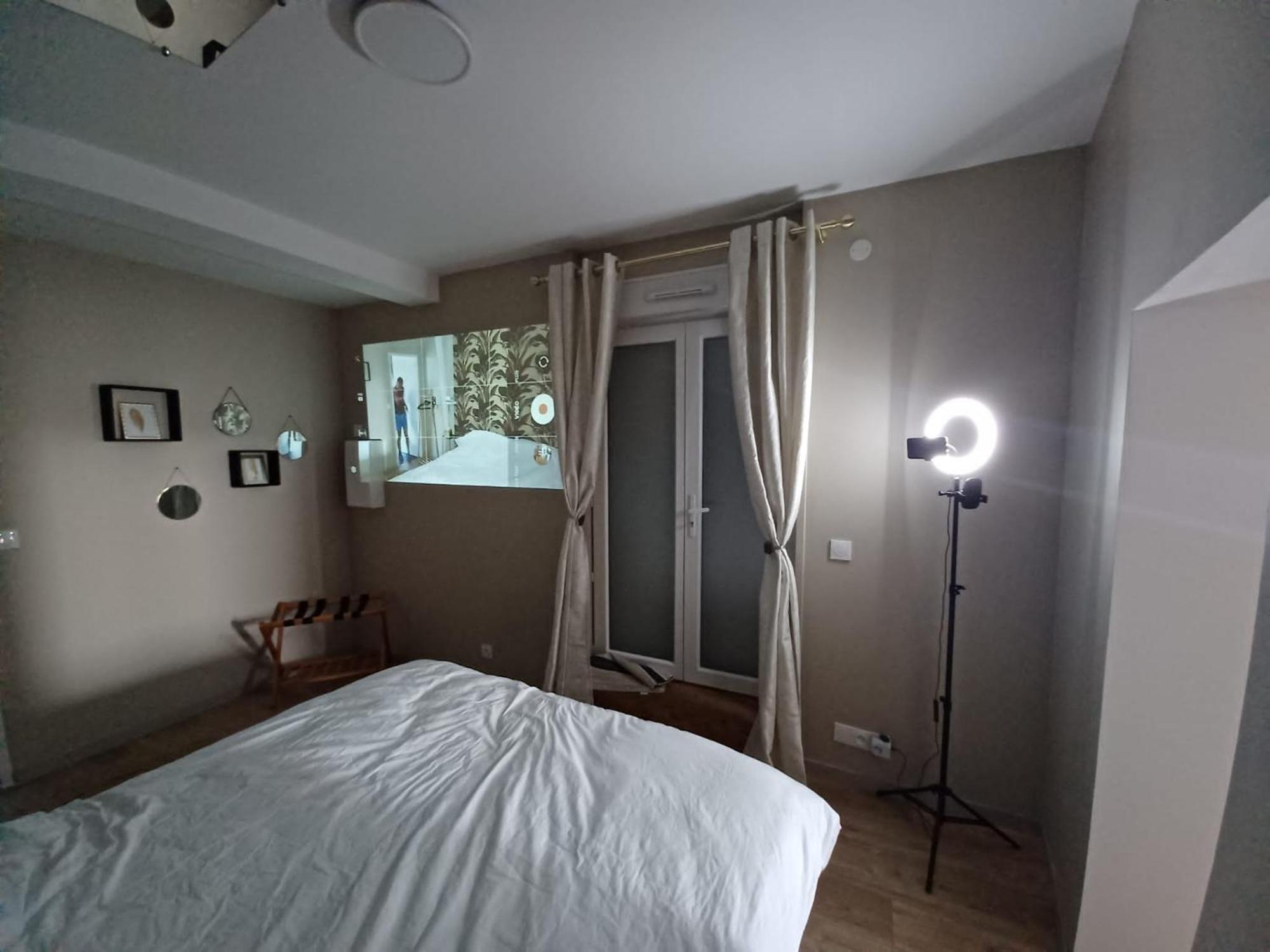 Love Room « L'Etreinte Doree » Illiers-Combray المظهر الخارجي الصورة